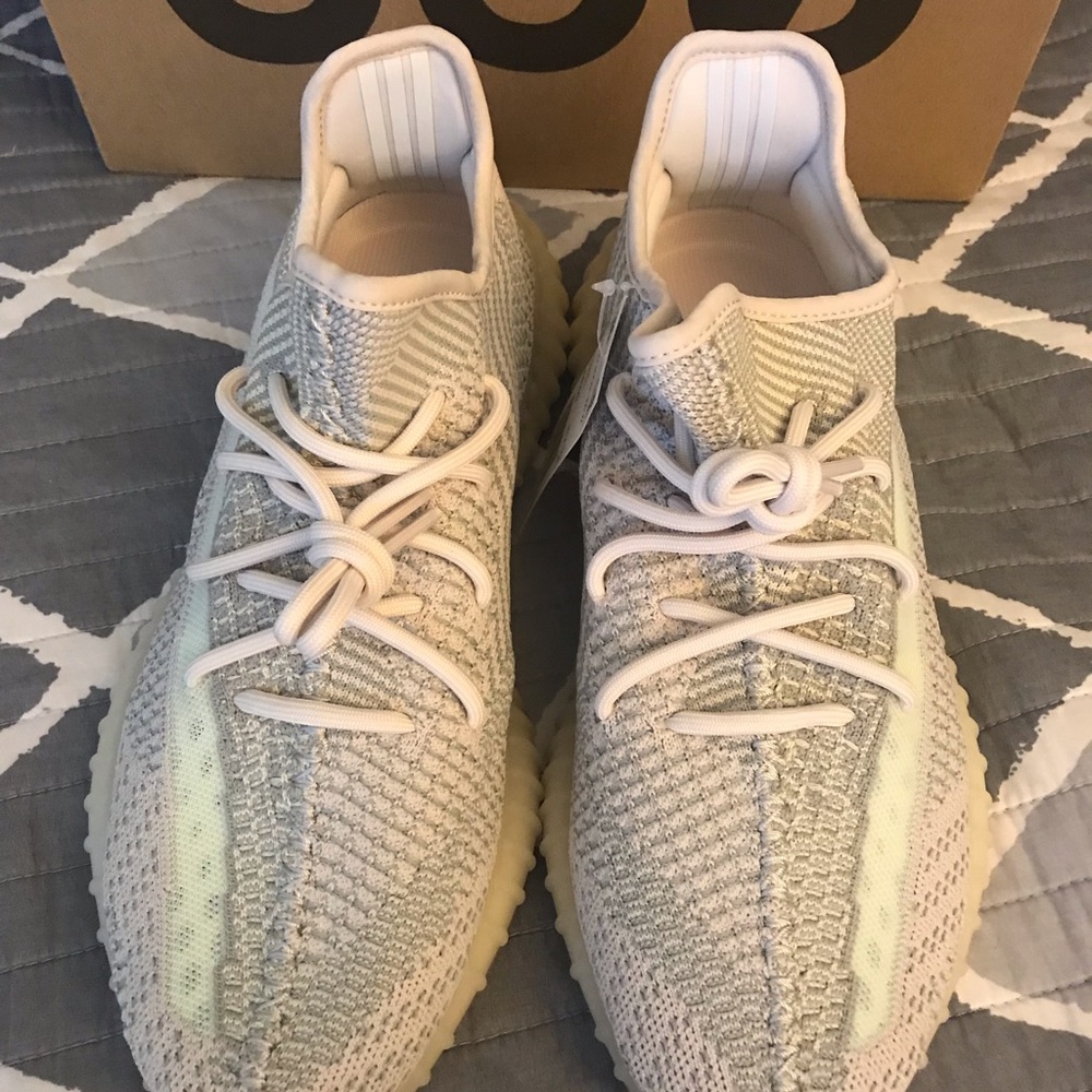 Yeezy 350 v2 Shoes Citrin